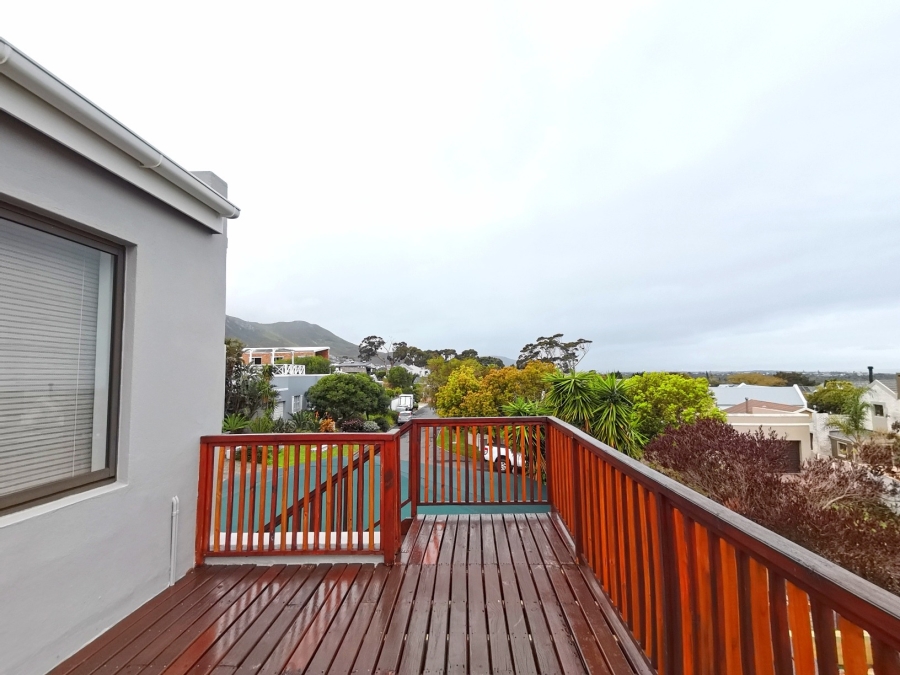 4 Bedroom Property for Sale in Onrus Western Cape